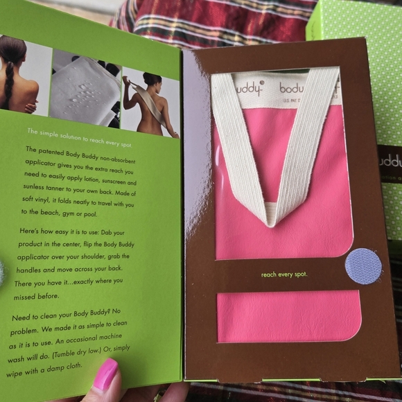 Body Buddy Lotion Applicator - Picture 6 of 7